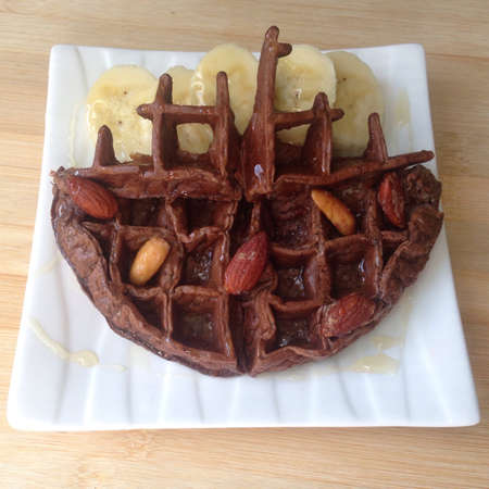 Chocolate waffles served with bananaの素材