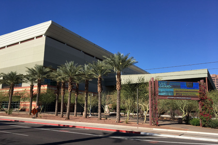 PHOENIX, AZ, USA - DECEMBER 8, 2017: East entrance to North Building of Phoenix Convention Center from  Washington and 5th St, Phoenix downtown, Arizonaのeditorial素材