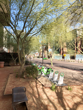 PHOENIX, AZ - DECEMBER 11, 2017: Downtown bicycle rental parking near visitor entrance to Phoenix Convention Center North Building at North 3rd Streetのeditorial素材