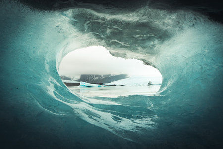 Fjallsjokull glacier in overcast day in Iceland with water drops. The wonderful glacier lagoon of Fjallsrln in Icelandの写真素材