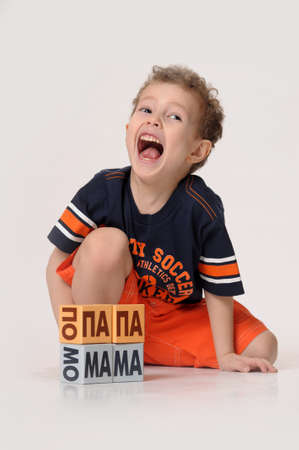 boy playing with blocksの写真素材