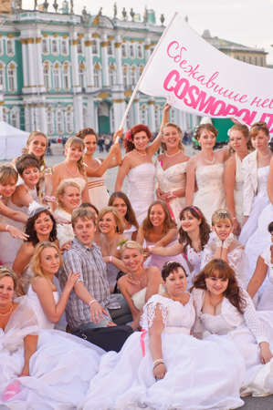 Action Â«Run-away brides of CosmopolitanÂ» â a flashmob of long-distance scale which was spent the seventh year.  Russia, St. Petersburgのeditorial素材
