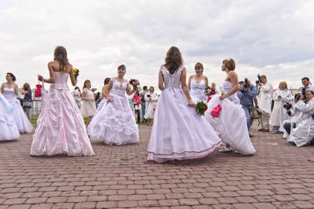 Action Â«Run-away brides of CosmopolitanÂ» â a flashmob of long-distance scale which was spent the seventh year.  Russia, St. Petersburgのeditorial素材