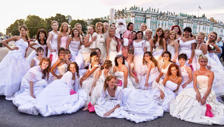 Action Â«Run-away brides of CosmopolitanÂ» â a flashmob of long-distance scale which was spent the seventh year.  Russia, St. Petersburgのeditorial素材
