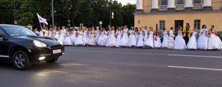 Action Â«Run-away brides of CosmopolitanÂ» â a flashmob of long-distance scale which was spent the seventh year.  Russia, St. Petersburgのeditorial素材
