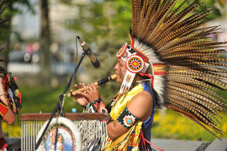May 2013  Indians performing music and dancing on the streets of St  Petersburg, Russiaのeditorial素材