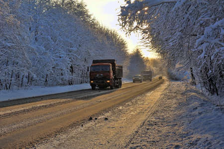 traffic on the road in winterのeditorial素材