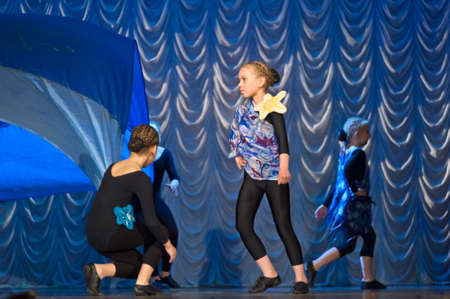 Children dancing on stageのeditorial素材