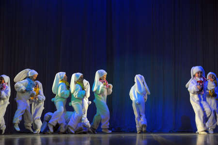 children dancing in bunny costumesのeditorial素材