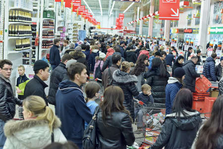 Auchan store rush hourのeditorial素材