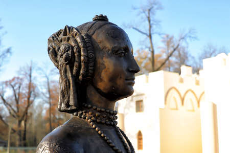 Tsarskoe Selo, sculpture on the picture Duke of Urbino Federico da Montefeltro and his wife Battista Sforza Duchess\\\\\\\\のeditorial素材