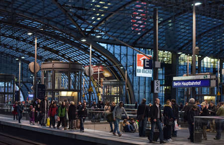 Berlin Central Station. Railway platform. The central station of Berlin - the largest and modern railway station of Europe.のeditorial素材