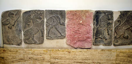 Mesopotamian art war intended to serve as a way to glorify powerful rulers and their connection to divinity.のeditorial素材