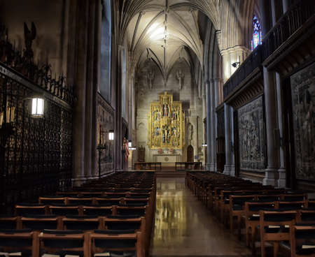 A view to the one of the sides of the Washington National Cathedral's main level (the Nave).のeditorial素材
