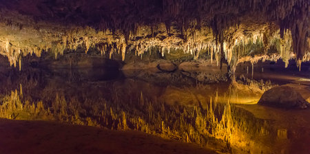 Dream Lake in Luray Cavernsの写真素材