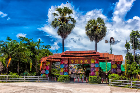 Thailand, Pattaya, 27,06,2017 Arch - entrance to the village of long-necked womenのeditorial素材