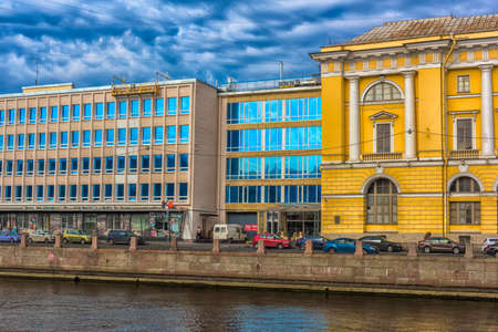 Russia, St. Petersburg, 22,09-2017 Embankment of the Fontanka River, houses and reflection in the waterのeditorial素材