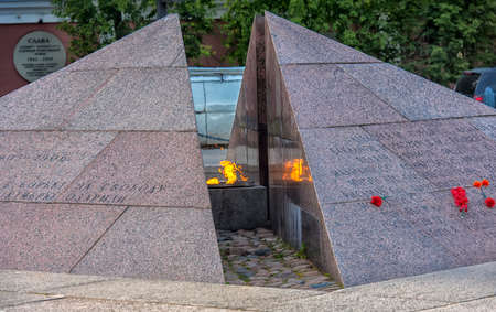 RONSTADT, SAINT PETERSBURG, RUSSIA - 16.06.2018: the Revolutionary memorial, the Eternal flame in the square before the sea Cathedral of St. Nicholasのeditorial素材
