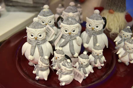 Sweden, Kirkenes. 11,12,2017 Toy owls at the Christmas market in the souvenir shopのeditorial素材