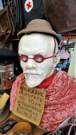 Russia, St. Petersburg, 13,10,2018 Busts of Lenin at the flea marketのeditorial素材