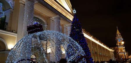 Russia, St. Petersburg 02,01,2019 Christmas decorations and a Christmas tree near the Gostiny Dvorのeditorial素材