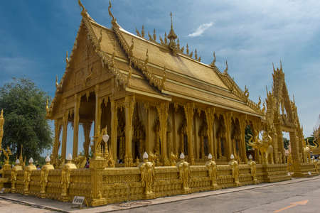 Chachoengsao Province, Thailand 18,07,2019 Beautiful golden chapel of Wat Paknamのeditorial素材