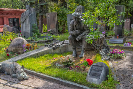 Moscow, Russia -07,07,2019  Novodevichye Cemetery. Grave actor Yuri Nikulinのeditorial素材