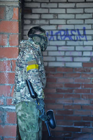 St. Petersburg, RUSSIA 19,08,2017 Open-air paintball tournament at the end of summer in nature, People in camouflage, with paintball guns and masksのeditorial素材