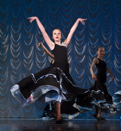 Russia, St. Petersburg, 29.05.2011 Flamenco dance on stage. Beautiful gypsy dancers at a public performのeditorial素材