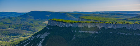 Spring landscape of the Crimean mountains, view of the Kyz-Kermen plateau in the Kachinsky valley of the Bakhchisarai district.の写真素材