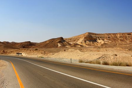 Empty road in the Negev desert, Israelの写真素材