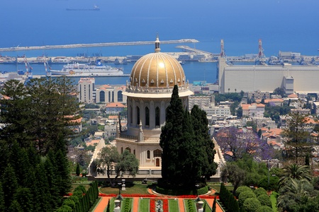 Haifa, Israel - 12 May, 2012: View of Bahai gardens and the Shrine of the Bab on mount Carmelのeditorial素材