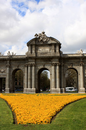 Puerta de Alcala, Neo-classical monument in the Plaza de la Independencia in Madrid, Spainのeditorial素材