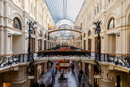 Moscow, Russia - October 14, 2021: Corridor with bridges of the famous GUM, a large store opposite Red Square. GUM main universal country's storeのeditorial素材