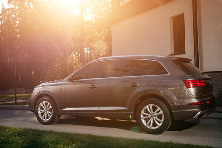Novosibirsk, Russia - October 11, 2023: Audi Q7 parked of a city. No other car and people.のeditorial素材