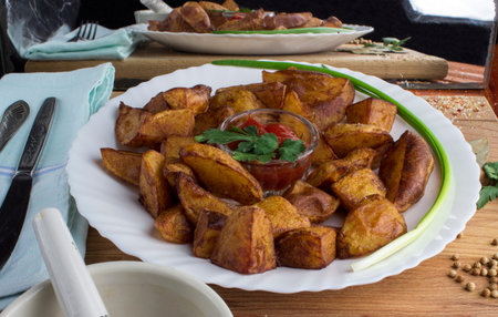 Fried potato slices