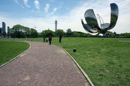 Flower statue in Buenos Aires park at summerの写真素材