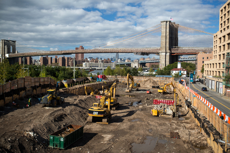 New York City buildings and Brooklyn bridge under construction のeditorial素材