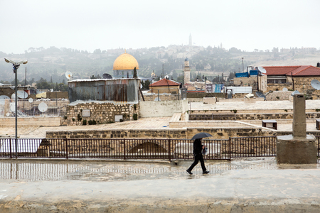 Temple mountain in Jerusalem, Dome of the rock at snowのeditorial素材