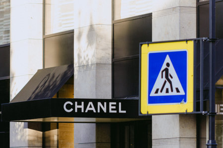 showcase brand chanel luxury boutique clothing accessories shopping saleのeditorial素材
