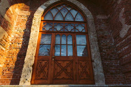 walled fairy door mystical entrance to nowhere architecture standstill stopの写真素材