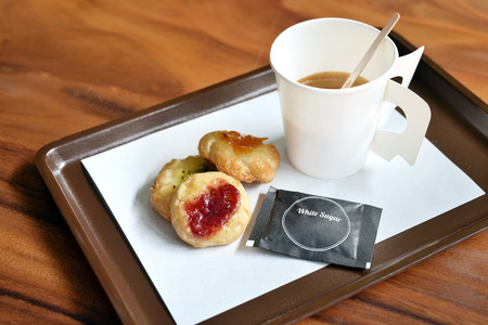 Set of Coffee in paper cup with mini pieの写真素材
