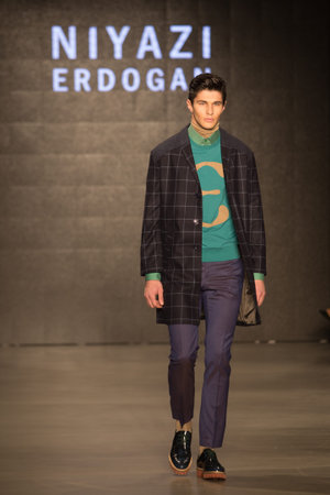ISTANBUL, TURKEY - MARCH 16, 2015: Niyazi Erdogan Catwalk held during Mercedes-Benz Fashion Week Istanbulのeditorial素材