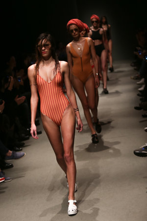 ISTANBUL, TURKEY - MARCH 21, 2015: A model showcases one of the latest creations by 5th Position in Mercedes-Benz Fashion Week Istanbulのeditorial素材