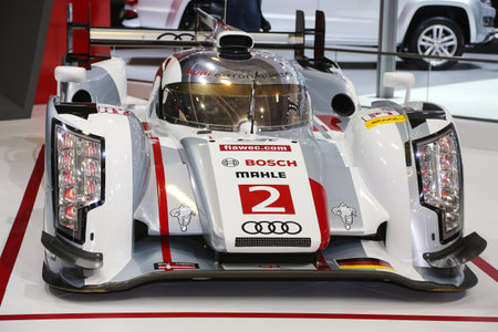 ISTANBUL, TURKEY - MAY 21, 2015: Audi e-tron quattro in Istanbul Autoshow 2015のeditorial素材