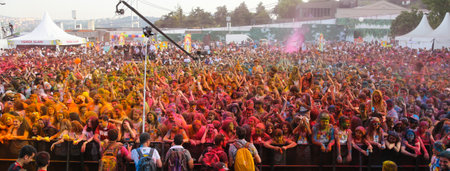 ISTANBUL, TURKEY - MAY 17, 2015: People gather and have fun in Kurucesme Arena after Color Up Run, Istanbulのeditorial素材