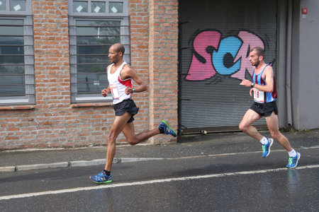 ISTANBUL, TURKEY - APRIL 26, 2015: Athletes are running in Old Town streets of Istanbul during Vodafone 10th Istanbul Half Marathonのeditorial素材