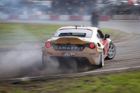 KOCAELI, TURKEY - DECEMBER 26, 2021: Drift car performance during Turkish Rallycross Championships.のeditorial素材