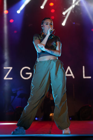 ISTANBUL, TURKIYE - AUGUST 14, 2022: Turkish singer Ezgi Alas concert in Istanbul Festのeditorial素材