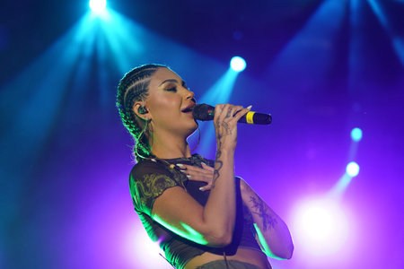 ISTANBUL, TURKIYE - AUGUST 14, 2022: Turkish singer Ezgi Alas concert in Istanbul Festのeditorial素材